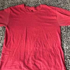 Red plain tee